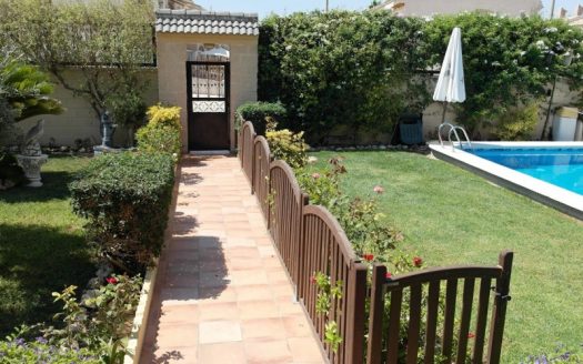 4 Bed, 3 Bath Villa for sale in Aguas Nuevas, Torrevieja