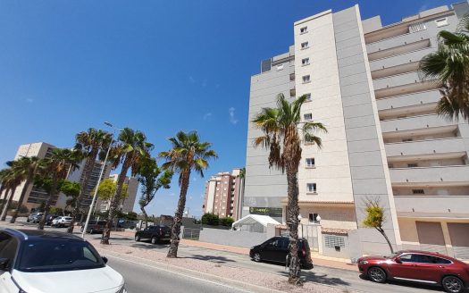 2 Bed, 1 Bath Apartment For Sale in Puerto Deportivo, Guardamar del Segura